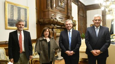 El Presidente recibió a la científica argentina que desarrolló la primera semilla de soja transgénica resistente a la sequía