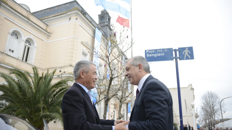 Domínguez se reunió con embajador chino para analizar agenda comercial entre ambos países