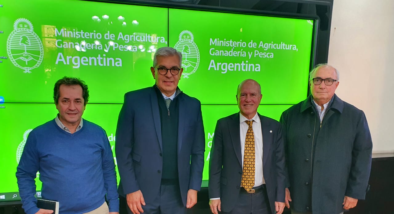 La cadena de soja planteo al Ministro Domínguez la urgente necesidad de un cambio de rumbo.