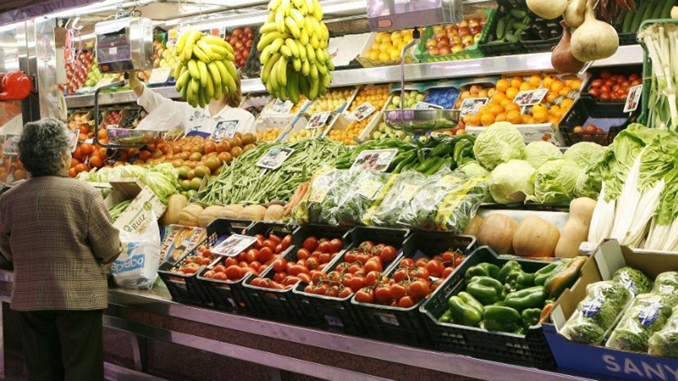 Productos frutihortícolas registraron en julio alza promedio de 18,7% en Mercado Central, según CEPA