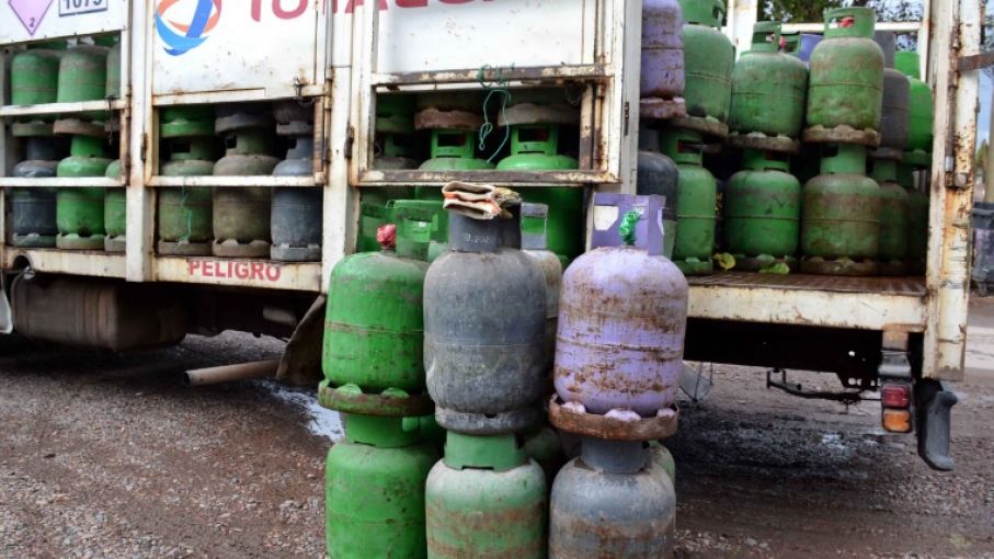 La falta de gasoil pondría en riesgo el stock de garrafas en Argentina: ¿cuál es la situación en Tucumán?