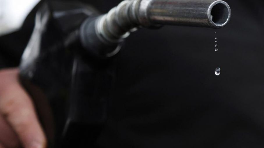 Biden pedirá al Congreso que suspenda el impuesto a la gasolina y al diésel este verano