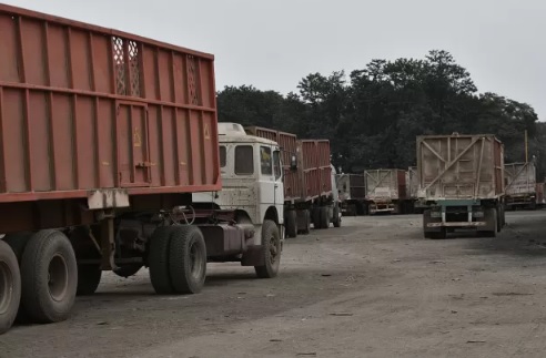 Transportistas de carga anunciaron que flexibilizarán el paro para reanudar la zafra en Tucumán