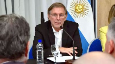 El ex secretario de Agricultura pronosticó que "el kilo de asado va a costar mínimo 8.000 pesos" tras los anuncios de Caputo