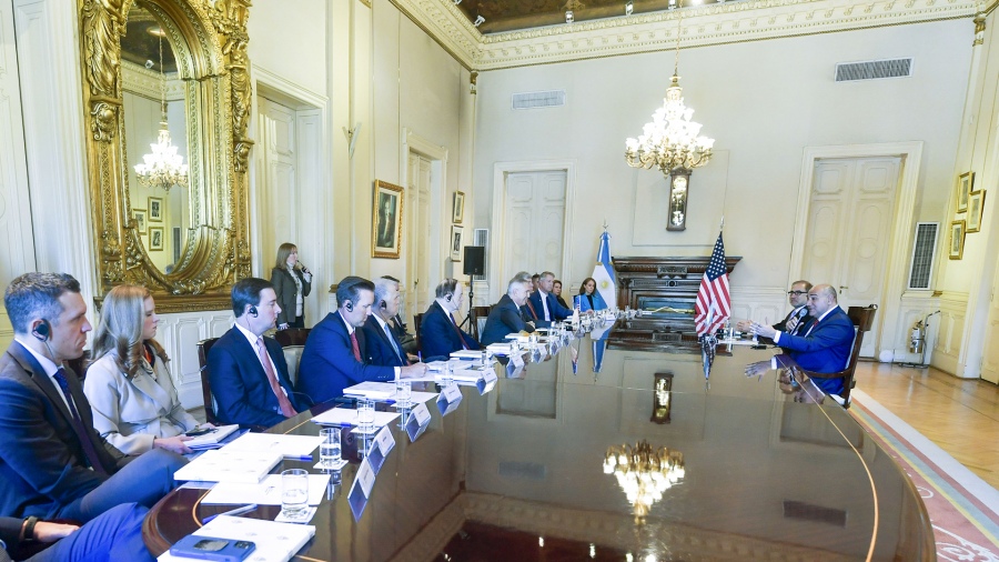 Manzur recibió a senadores de EEUU: "Incrementar la relación representará mayor trabajo"