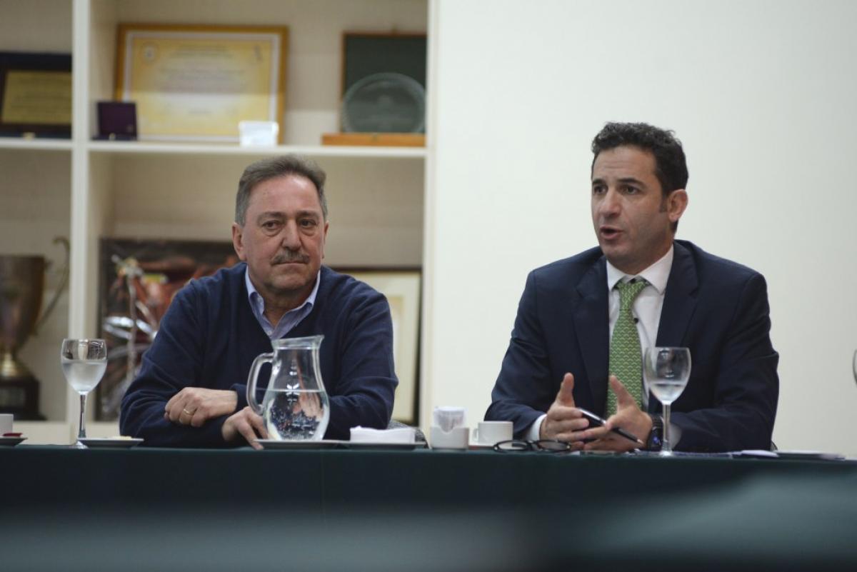 Matías Tombolini con gremios de la industria de la alimentación