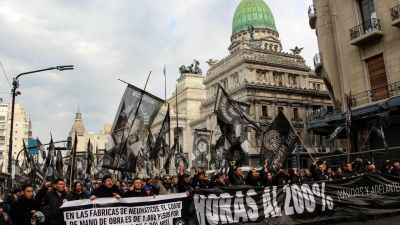 De Mendiguren estimó que el conflicto hizo caer 1,8 millones de unidades la producción de neumáticos