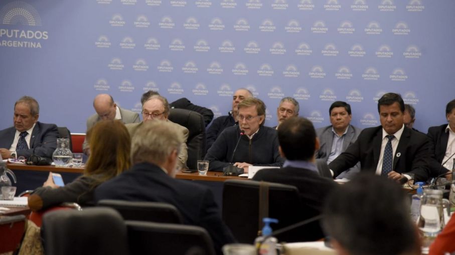 "Hay una decisión política de no subir ninguna retención"