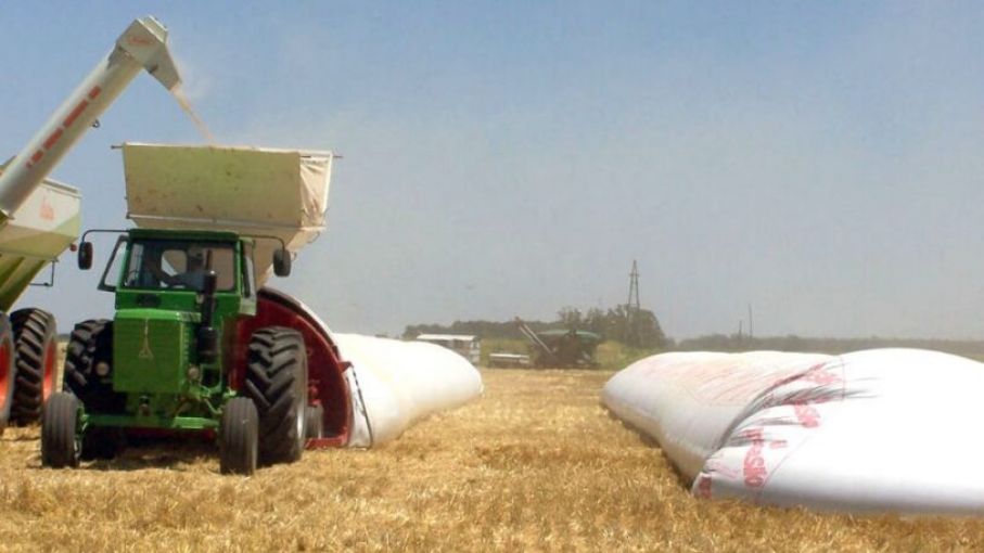 Productores Ucranianos recurren a silobolsas enviados por la ONU para salvar sus negocios