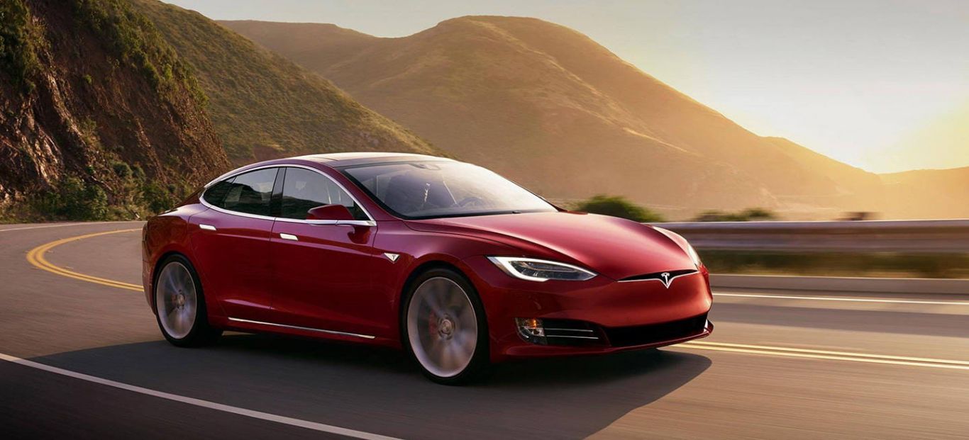 Tesla bajó 20% los precios de sus autos en Europa y EEUU para impulsar la demanda