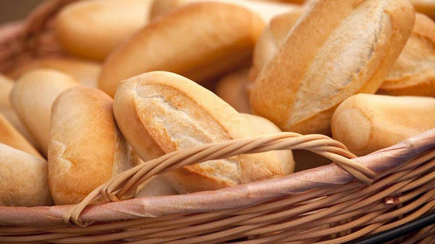El kilo de pan pasará a valer desde este lunes 480 pesos