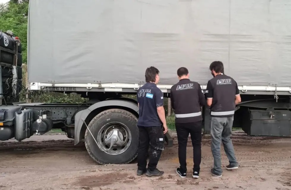 Incautan tres camiones con maíz que circulaban con documentación falsa