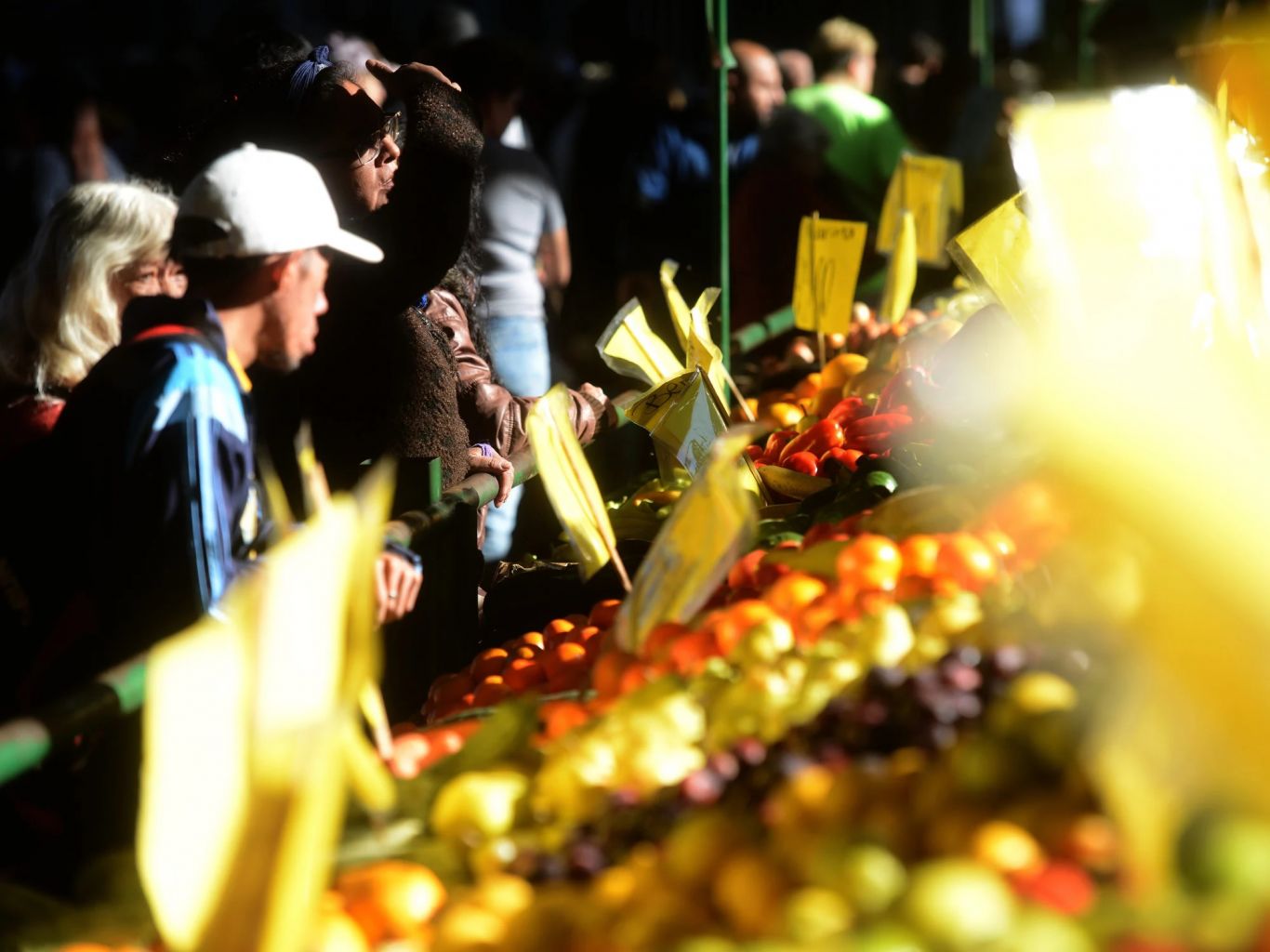 Inflación: el Mercado Central avanza con la canasta de precios mientras intenta frenar un paro de puesteros
