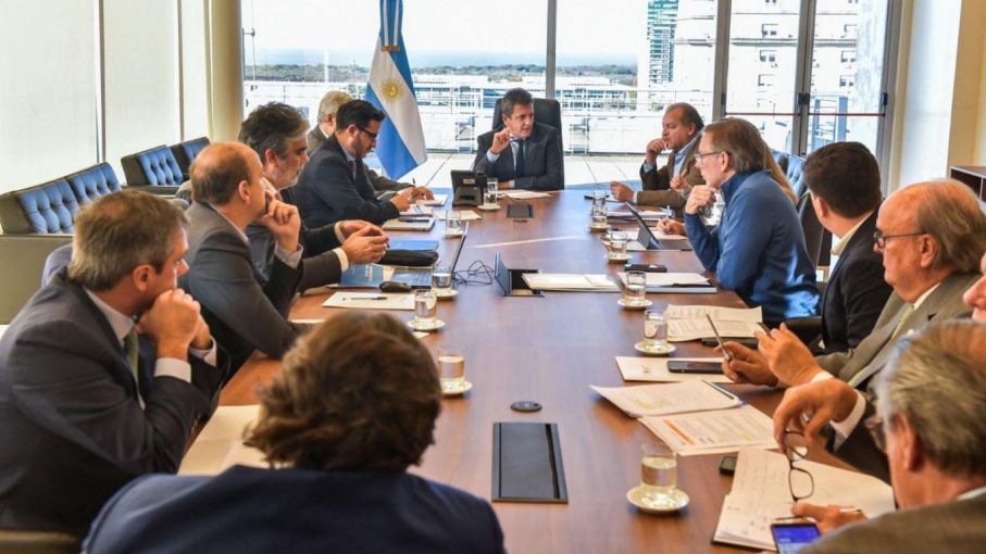 Un equipo de Economía viaja a Washington por el acuerdo con el FMI