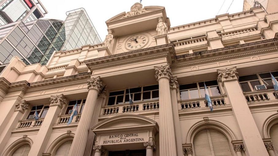 El BCRA cortó la racha negativa y compró USD 75 millones en el mercado