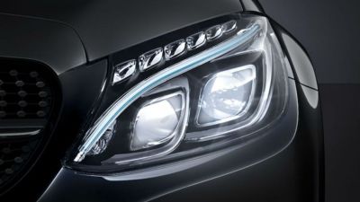 Nueva legislación para evitar multas injustas por el uso de luces en los autos