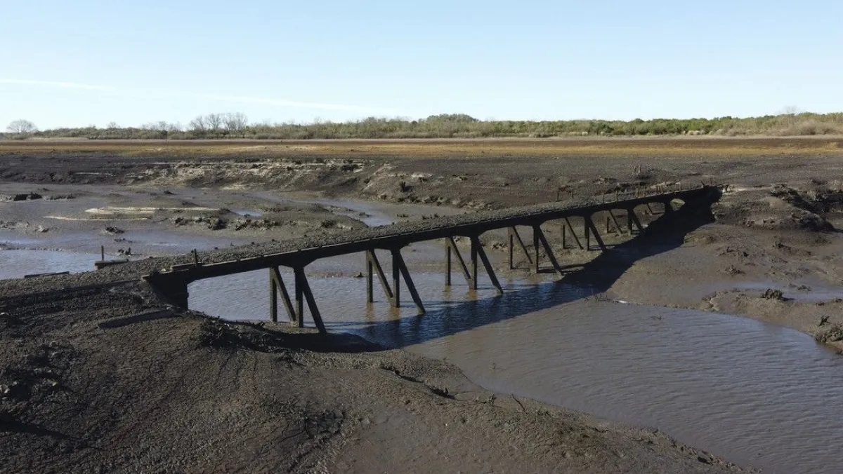 Argentina ofreció a Uruguay un buque con cisterna para ayudar a paliar la crisis del agua
