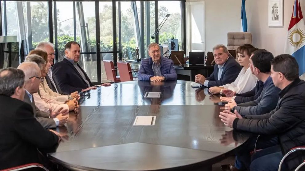 La Mesa de Enlace Crdoba se reuni con Schiaretti y dio un respaldo poltico