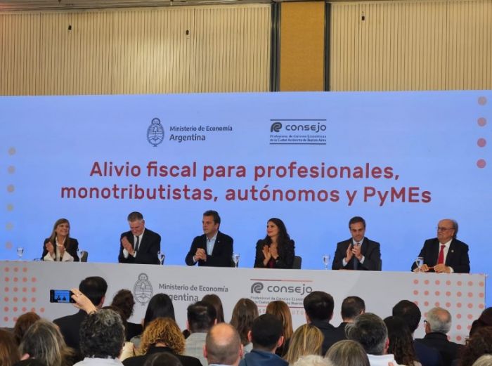 Detalles del alivio fiscal que anunció Massa para profesionales, monotributistas, autónomos y pymes