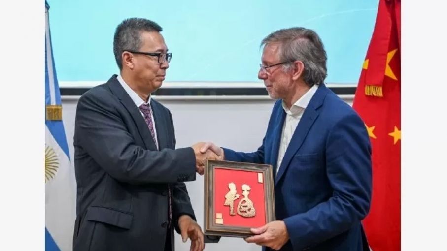 Bahillo recibió a delegación china para analizar acciones de cooperación en soja y genética bovina