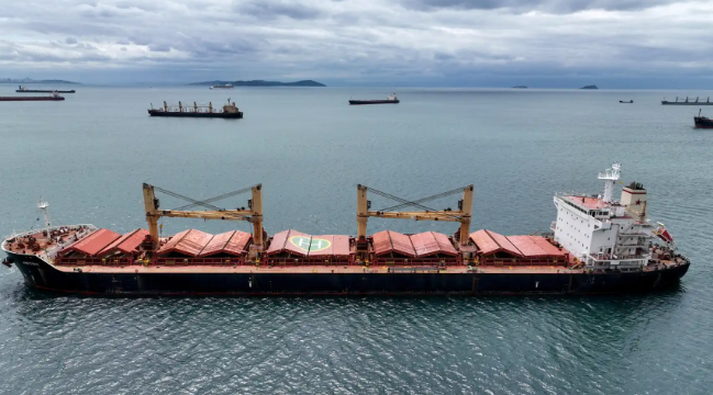 "Ucrania Suspende su Corredor de Cereales en el Mar Negro Ante la Amenaza de Rusia"