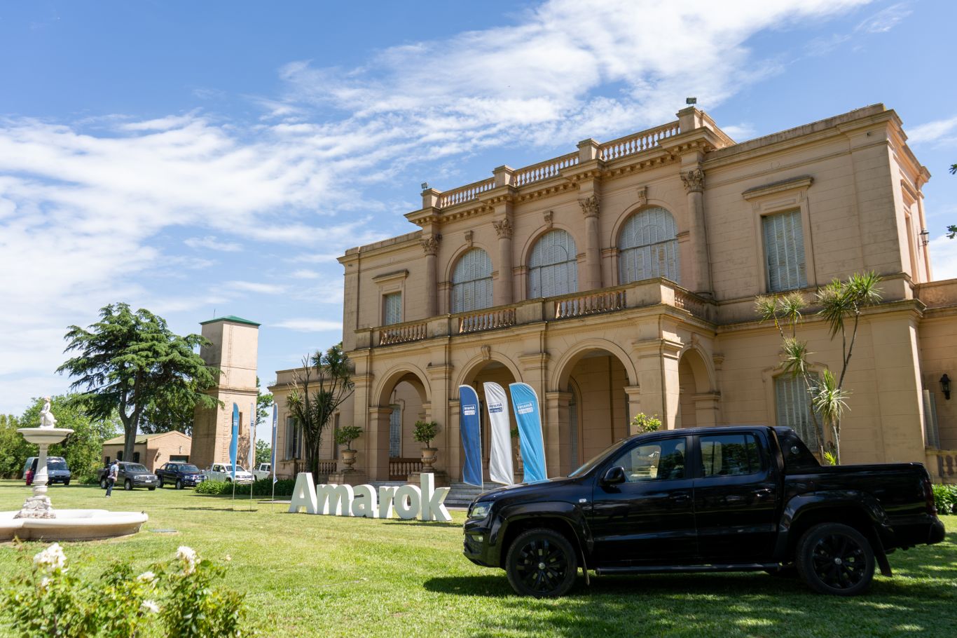Amarok Experto celebra 10 años de éxito en capacitación de vendedores y clientes en Argentina