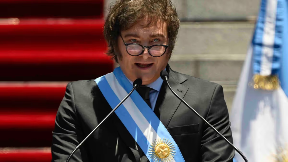 El DNU de Javier Milei: reforma laboral, derogación de ley de Abastecimiento y de Tierras