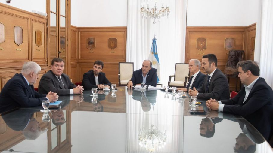  Francos: "Clarificamos algunos puntos de la ley porque su espíritu es el mismo que el de los gobiernos provinciales" 