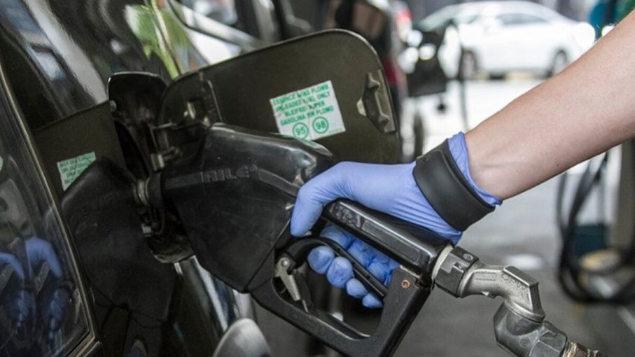 Precios de los combustibles en Latinoamérica y el Caribe en 2024: Uruguay y Chile lideran con los precios más altos