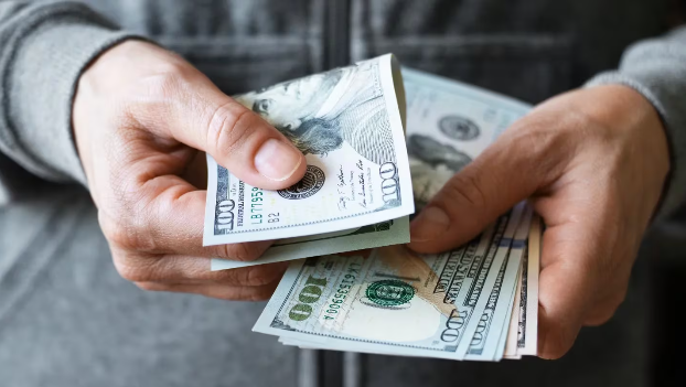 El dólar Blue: Fuerte subida semanal y cerca de máximos históricos