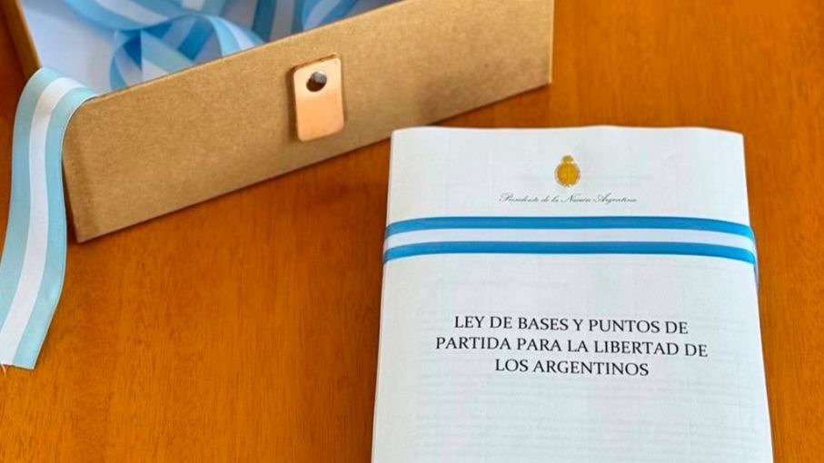 Ley Bases : se incluiría una reforma de trabajo agrario