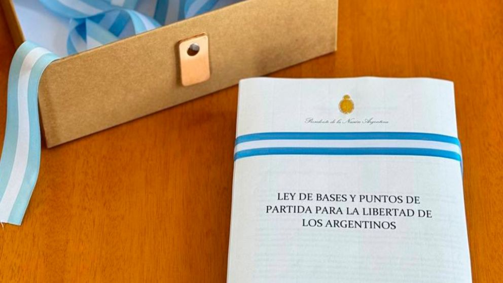 An sin acuerdo poltico el gobierno avanza en su poltica fiscal y monetaria