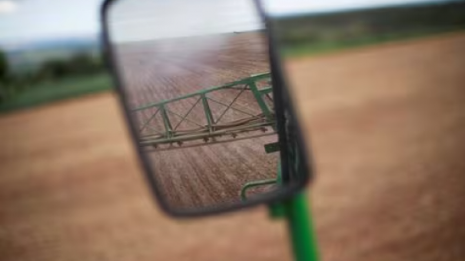 Brasil intensifica lucha contra el comercio ilegal de pesticidas ante récord de incautaciones
