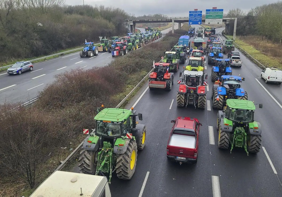 Los productores anunciaron el fin de los bloqueos de París y las autopistas