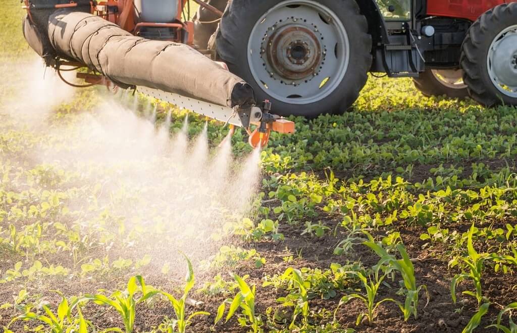 Mercado de fertilizantes y herbicidas en discrepancia con tendencias globales
