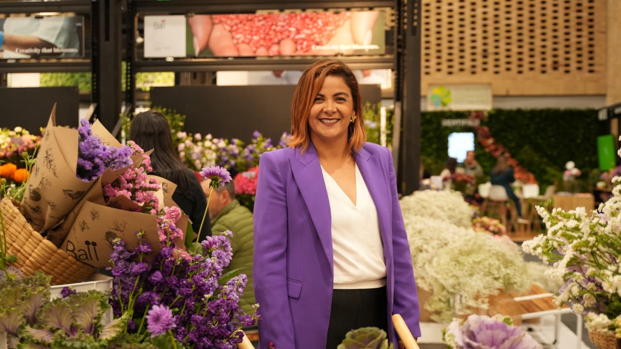 Colombia con flores del país de la belleza, el mundo celebrará el día de San Valentín, la fiesta de los enamorados