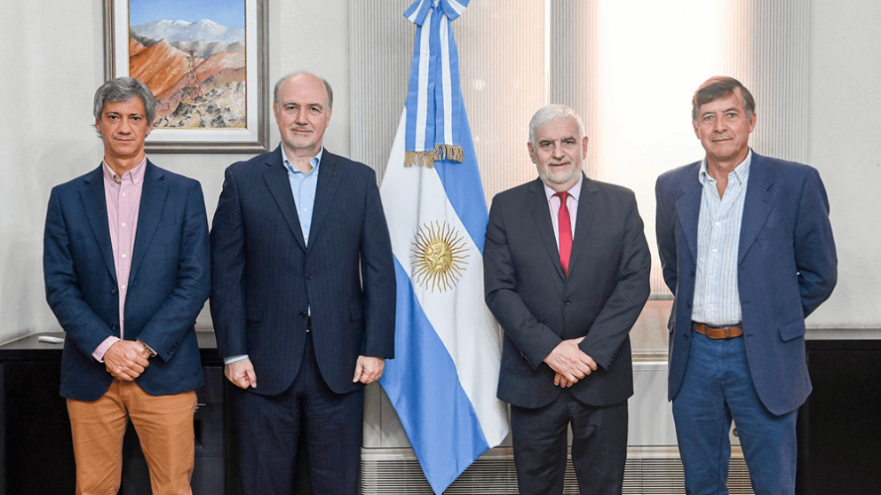 Gobierno Evala Proyecto para Expandir Internet 4G LTE a Zonas Rurales