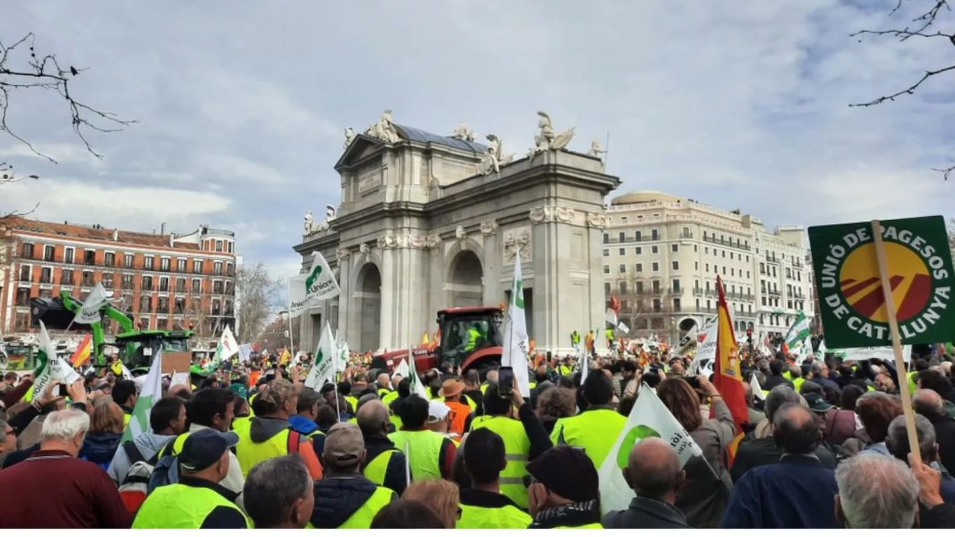 España pide a la Comisión Europea que atienda "muchas de las demandas justificadas" del sector primario