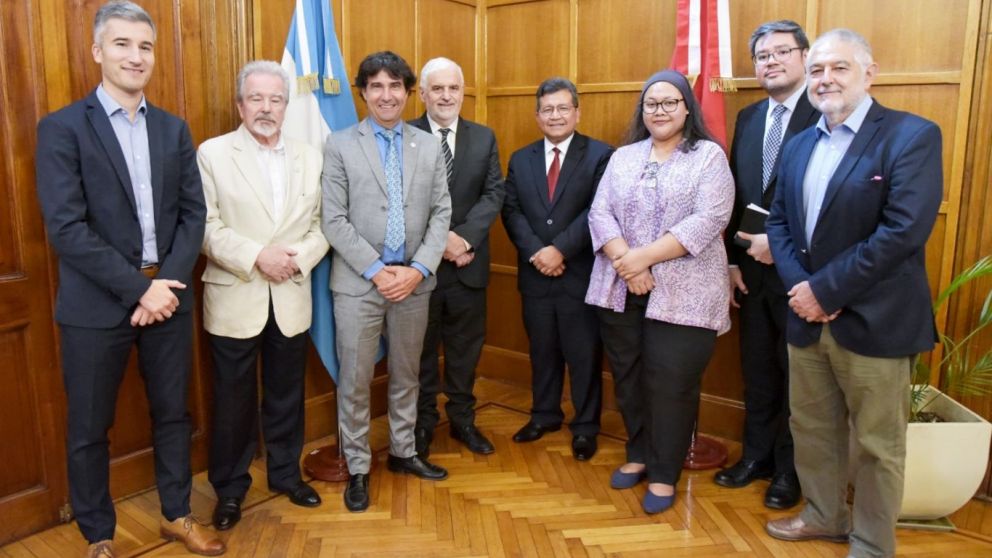Vilella recibi al Embajador de Indonesia, Sulaiman Syarif