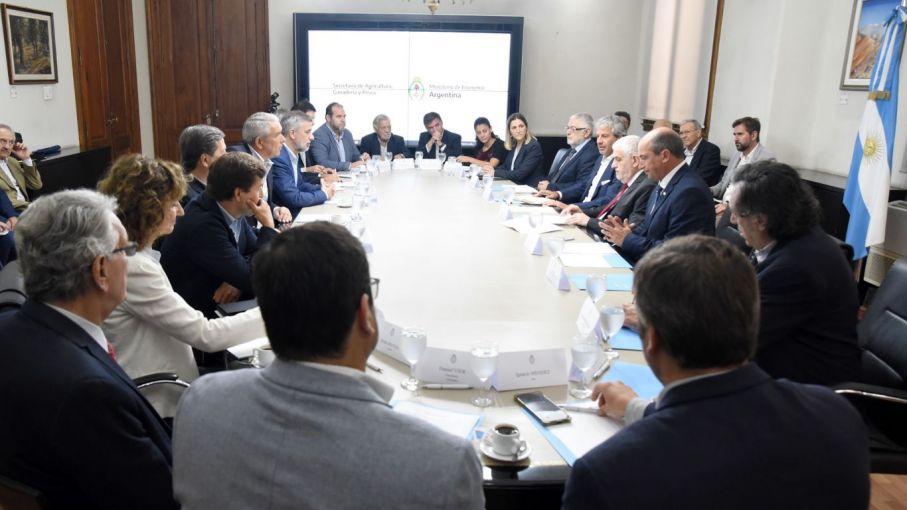 La 1° Mesa Nacional Foresto Industrial destacó el nexo central del sector y la bioeconomía
