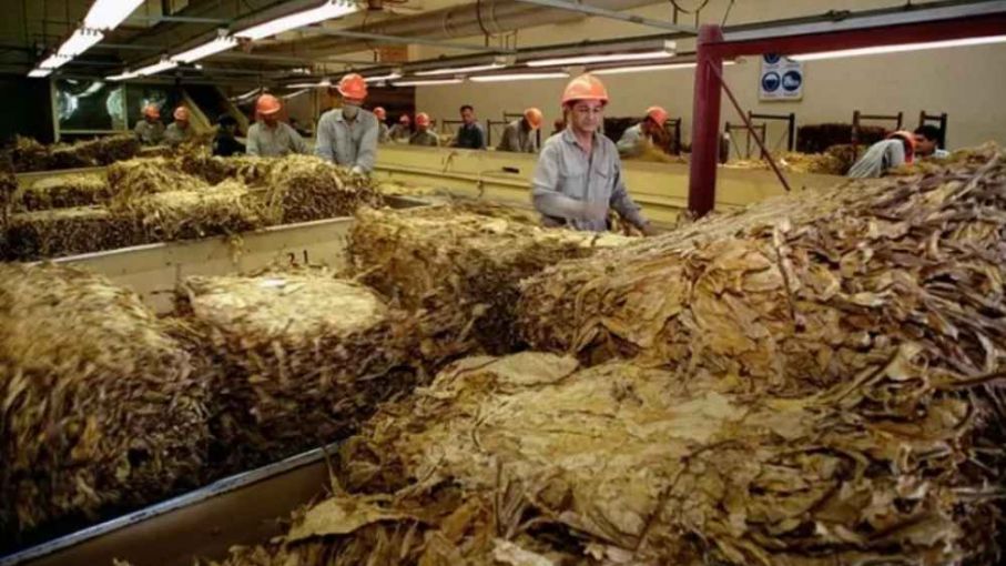 Empresas acordaron un plus de 300 pesos para la industria del tabaco