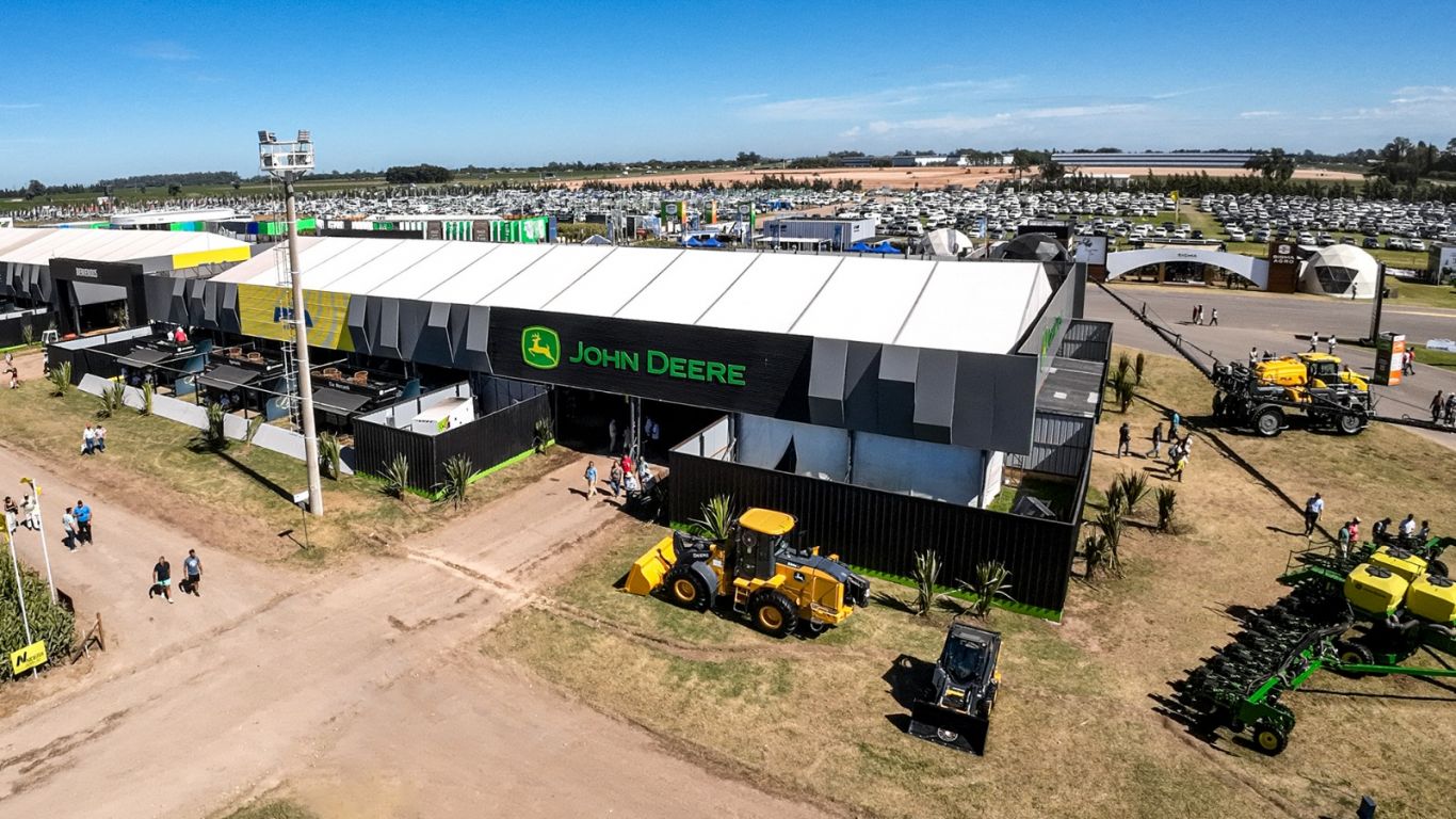 John Deere anuncia nuevas inversiones e incrementa su  capacidad productiva en Argentina