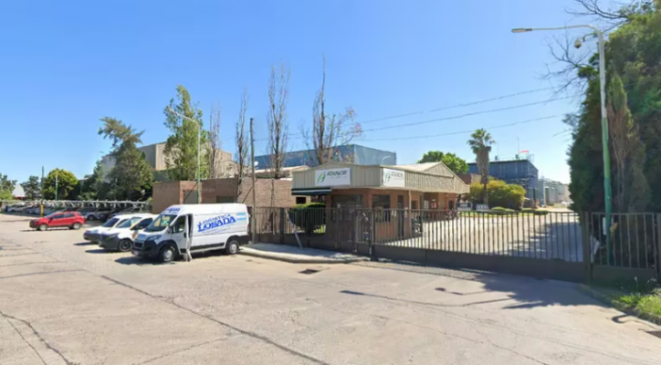 Explotó un reactor en la empresa Atanor en San Nicolás: Grave incidente con heridos, incendio y preocupación por la contaminación