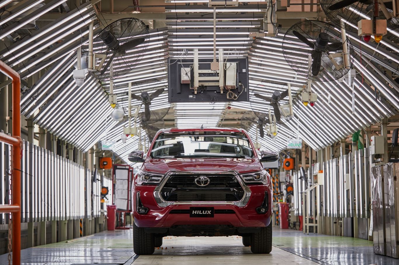 Toyota implementa plan de retiros voluntarios Para 400 empleados: Estrategia ante la caída de demanda revelada . 
