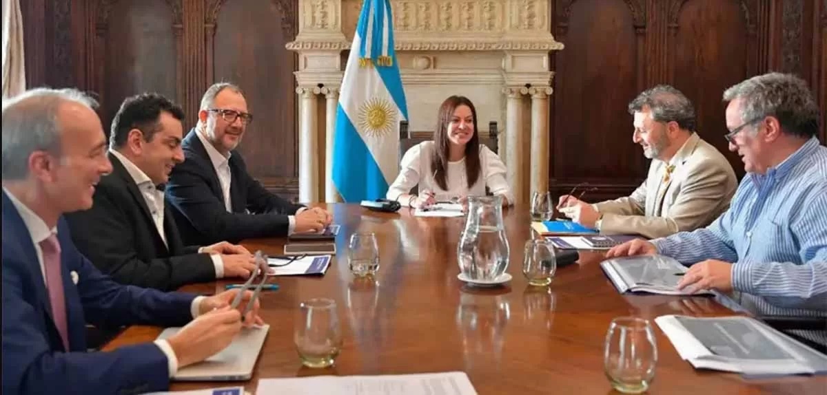 El Gobierno oficializó la convocatoria al Consejo del Salario Mínimo para el 30 de abril