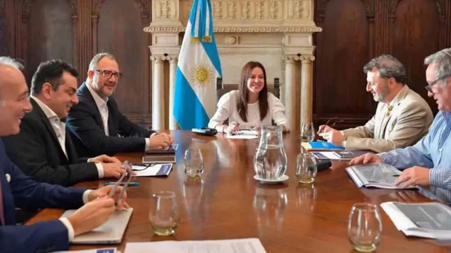 El Gobierno oficializó la convocatoria al Consejo del Salario Mínimo para el 30 de abril
