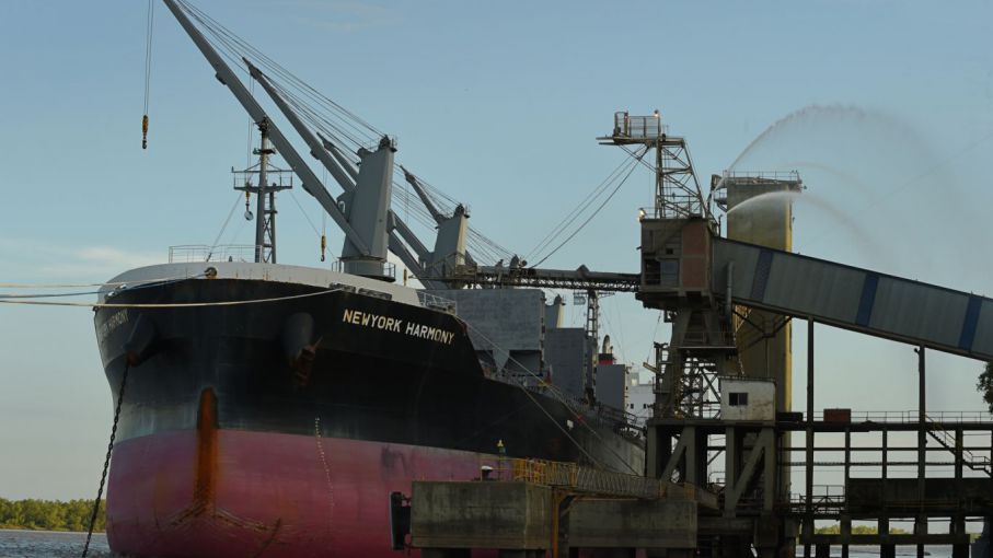"El paro en los puertos va a ocasionar pérdidas de U$S 100 mil por barco "