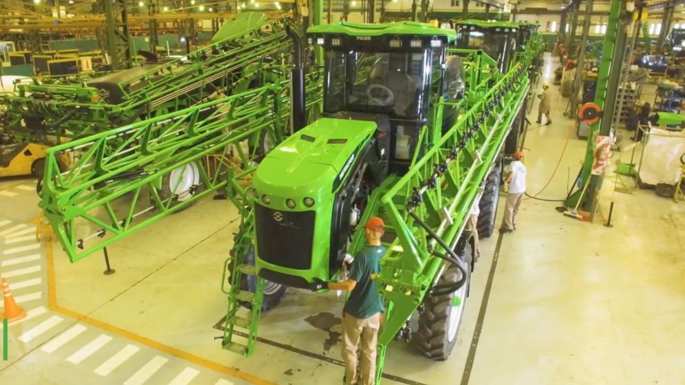 Industria en crisis: Fabricantes de maquinaria agrcola solicitan medidas urgentes ante un ao de cada continua
