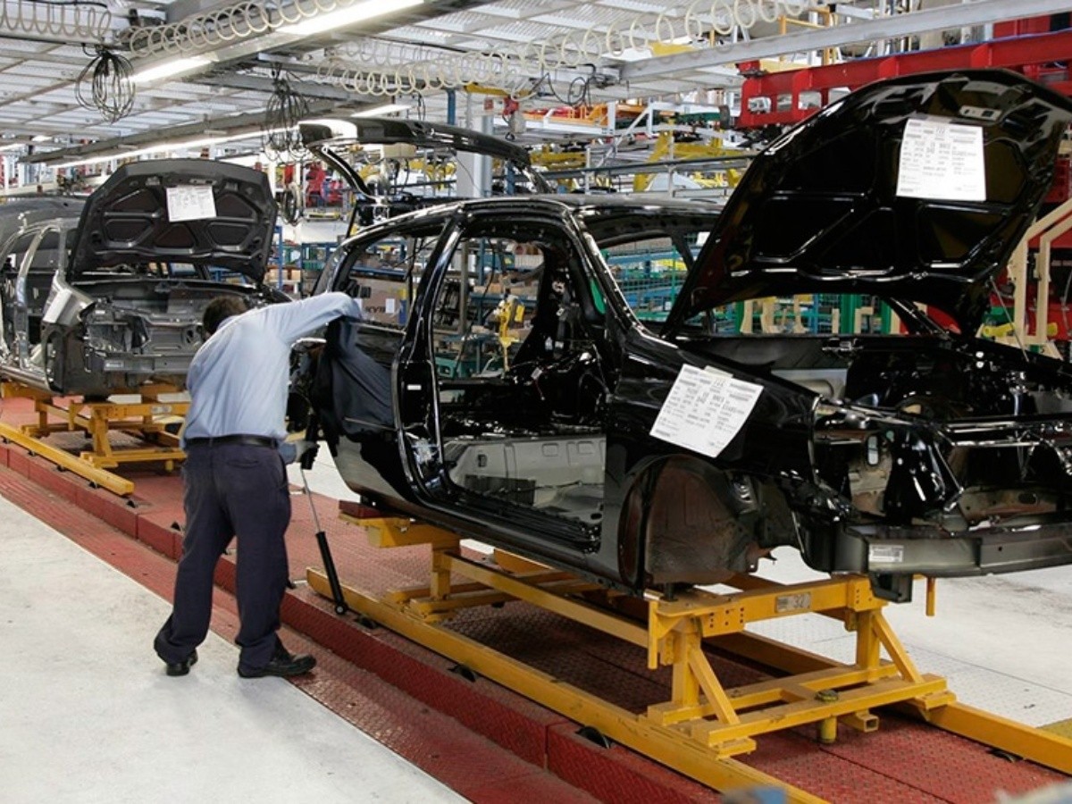 Industria Automotriz en Crisis tres terminales paradas por falta de insumos por Inundaciones en Brasil