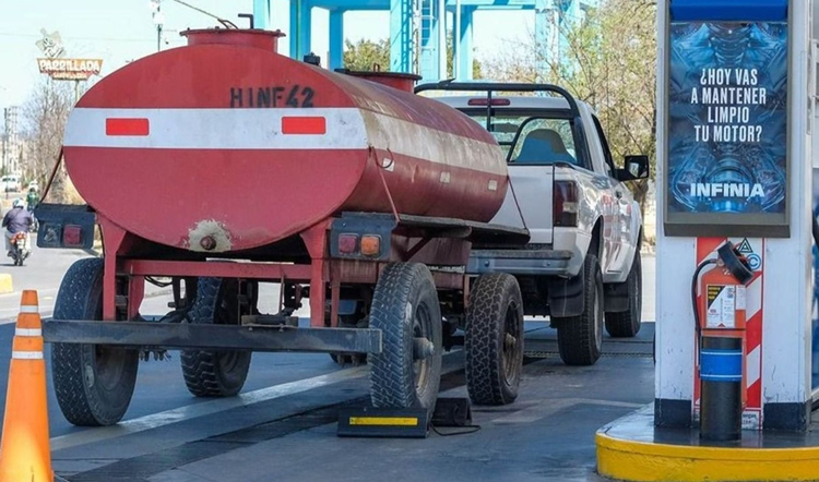 Nueva suba del gasoil afecta costos en plena cosecha y siembra de trigo